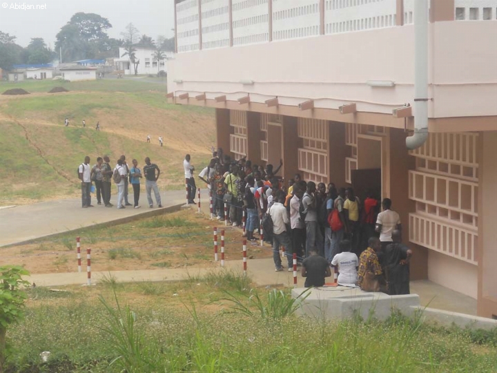 Université Félix Houphouët-Boigny de Cocody - Les Etudiants refusent de mourir